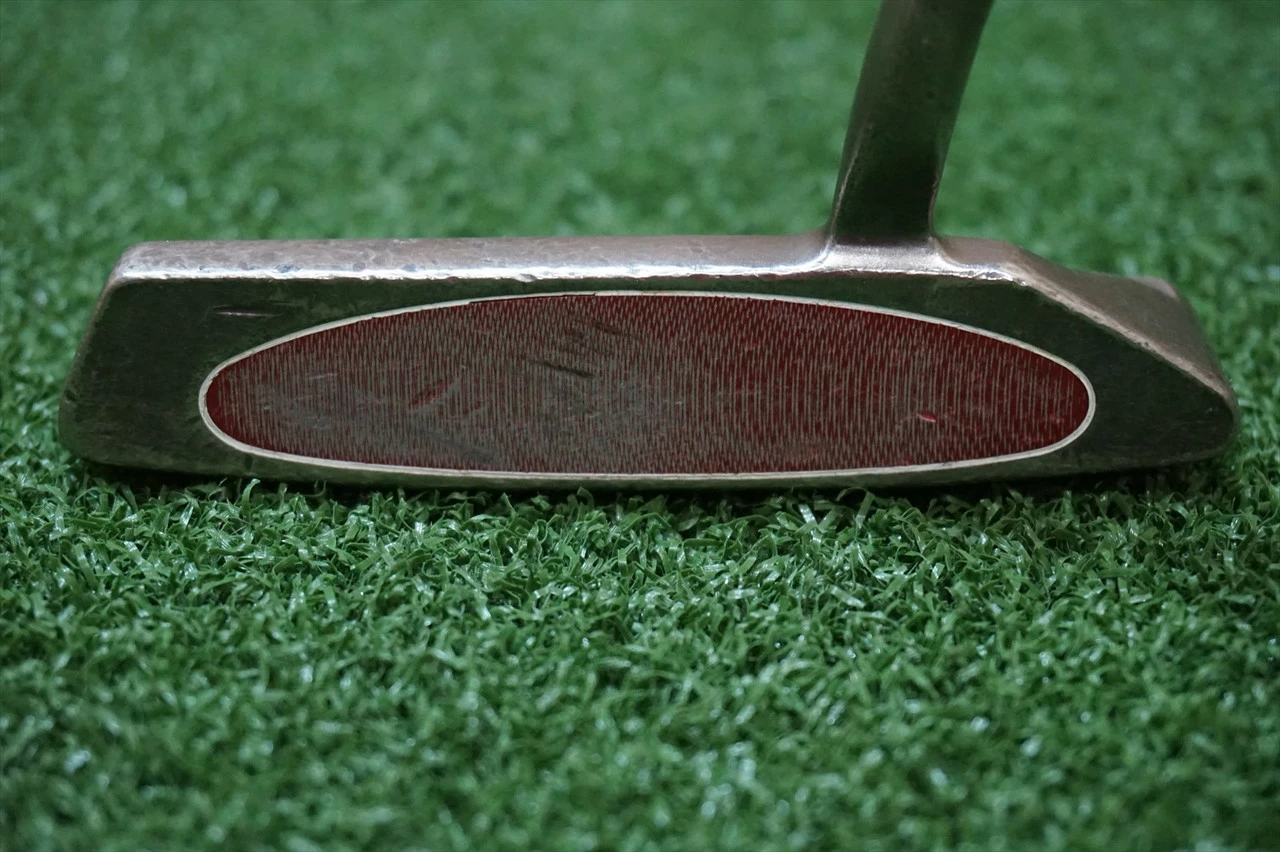 Taylormade Rossa Modena 8 34" Inch Putter 522079 Cgb Right Handed Golf Club 4 Taylormade Rossa Modena 8 34" Inch Putter 522079 Cgb Right Handed Golf Club - Image 2