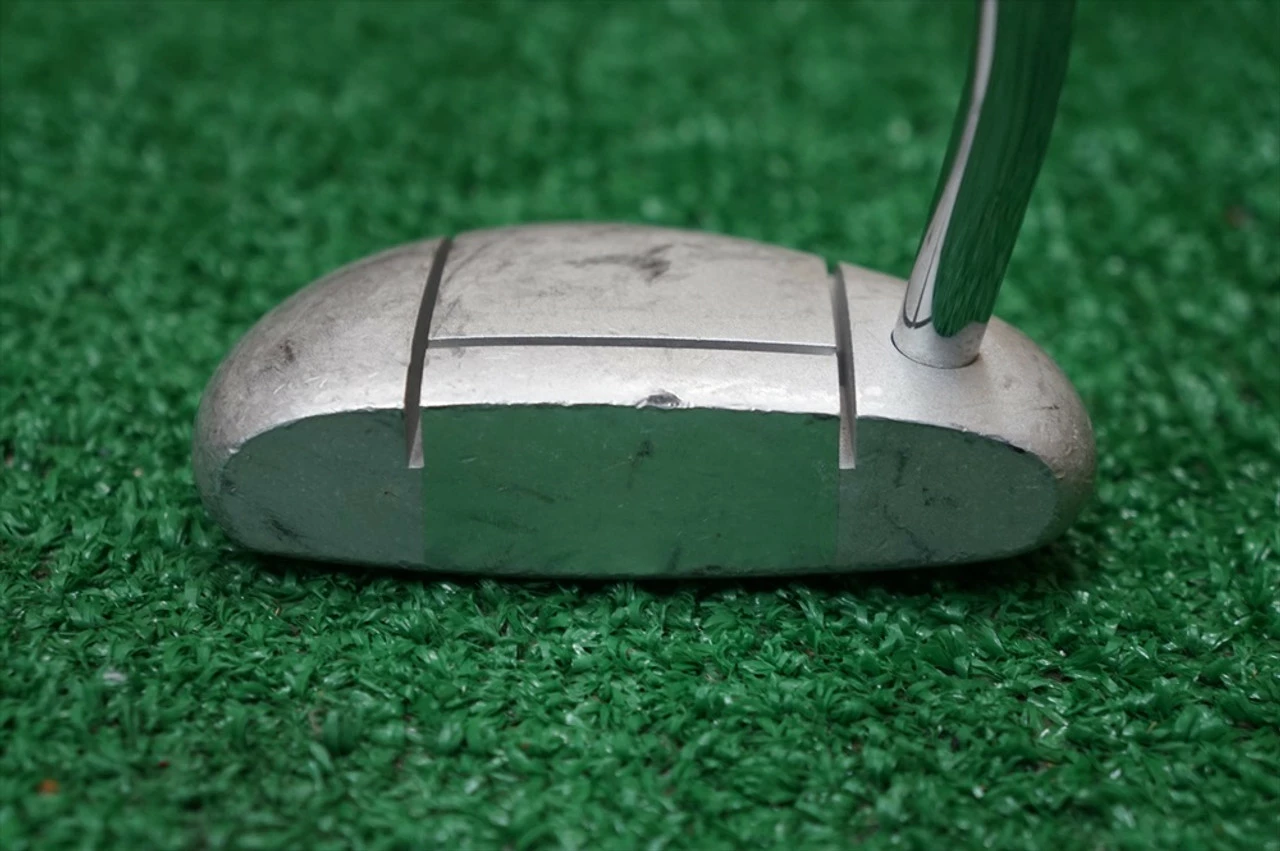 Ray Cook M1-X 35" Steel Shaft Putter 532129 Right Handed Golf Club 4 Ray Cook M1-X 35" Steel Shaft Putter 532129 Right Handed Golf Club - Image 2