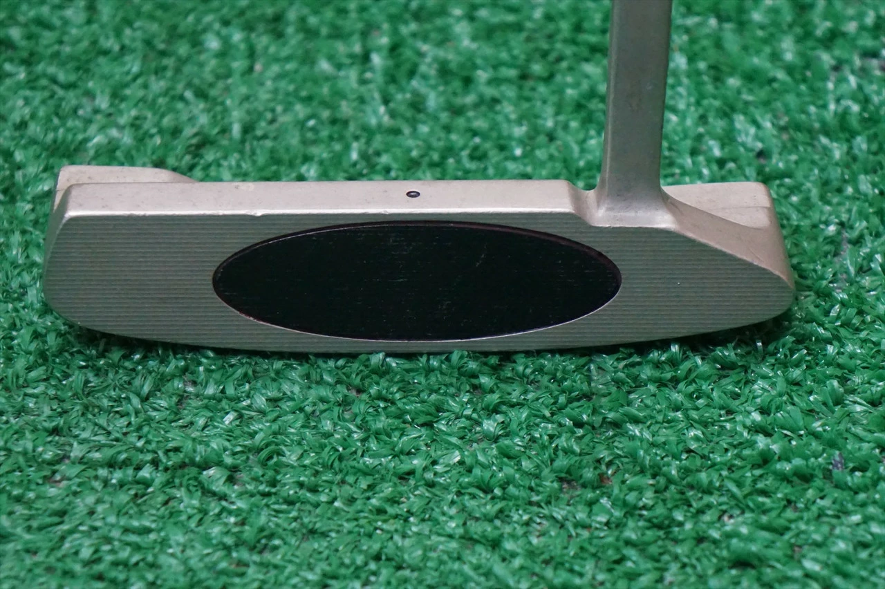 Wilson Deep Red Ii Long Hosel Blade 33" Putter Rh 0605226 Dro42 Right Handed 4 Wilson Deep Red Ii Long Hosel Blade 33" Putter Rh 0605226 Dro42 Right Handed - Image 2