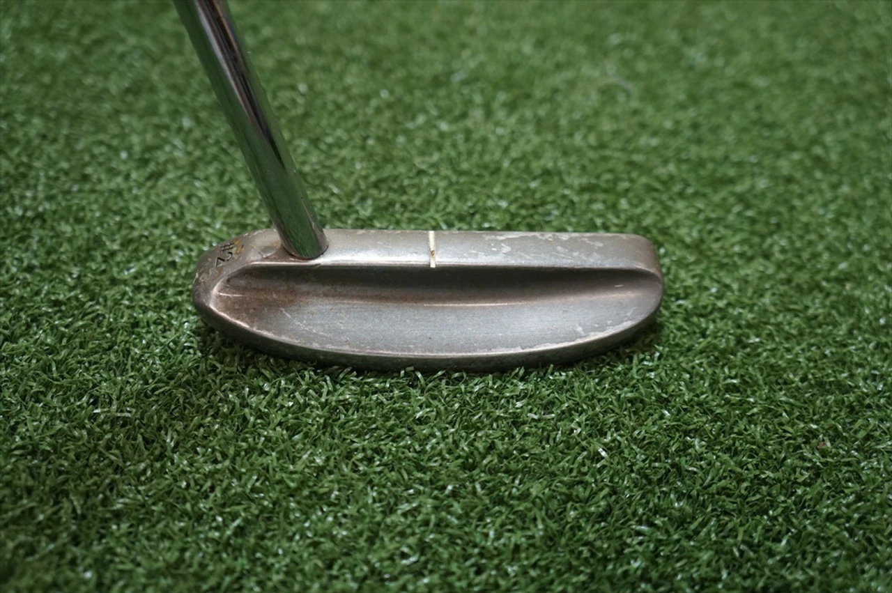 Callaway S2H2 34" Inch Putter Rh 0272737 Good Used Golf Right Handed 5 Callaway S2H2 34" Inch Putter Rh 0272737 Good Used Golf Right Handed - Image 3