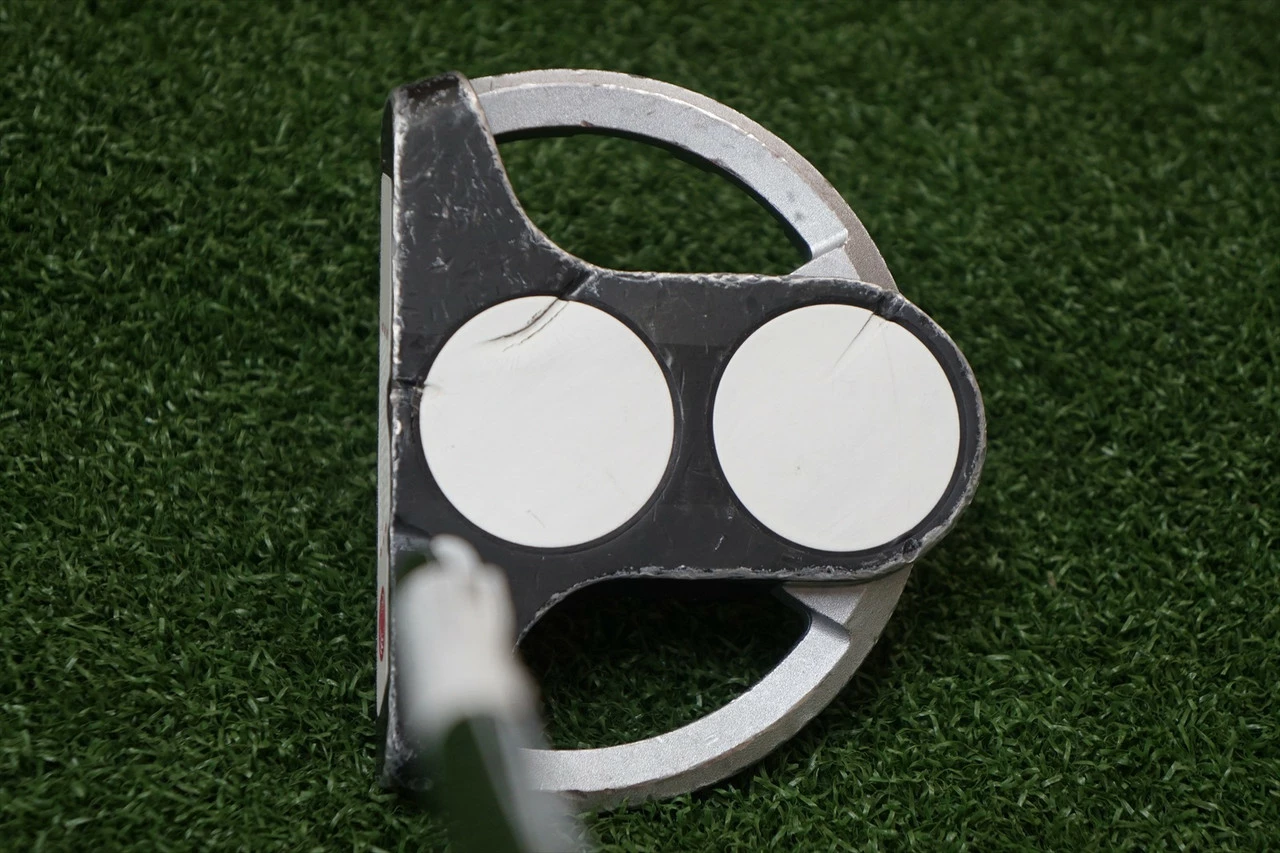 Odyssey White Hot Xg 2-Ball Srt 34" Inch Putter Rh 0600629 Right Handed 5 Odyssey White Hot Xg 2-Ball Srt 34" Inch Putter Rh 0600629 Right Handed - Image 3